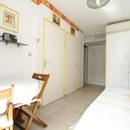 Hotel Balaruc-les-bains, 2 Pieces, 2 Personnes - Fr-1-553-108 Balaruc-les-Bains