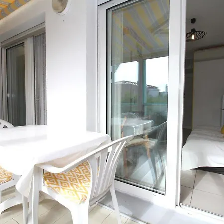 Balaruc-les-bains, 2 Pieces, 2 Personnes - Fr-1-553-108 Hotel Balaruc-les-Bains