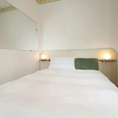 Balaruc-les-bains, 2 Pieces, 2 Personnes - Fr-1-553-108 Hotel *