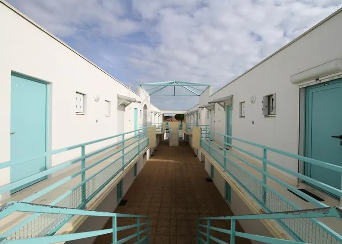 Hotel Balaruc-les-bains, 2 Pieces, 2 Personnes - Fr-1-553-108 Balaruc-les-Bains